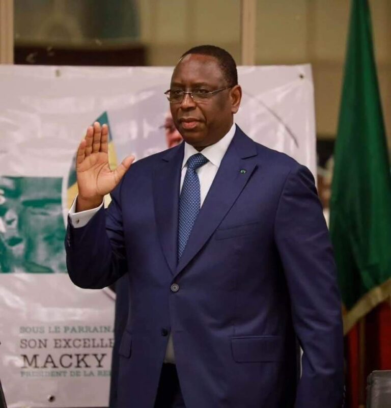 Législatives du 17 novembre: Macky Sall remet son poste à la tête des 4 P