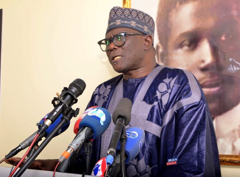 Moustapha Diakhaté devant le tribunal pour offense au chef de l’État : « Je chantais l’hymne de la République